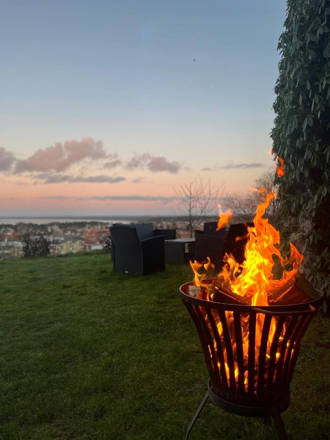 3-Rumslaegenhet I Villa Med Havsutsikt I Bastad Hindbaersvaegen 22 Eksteriør bilde